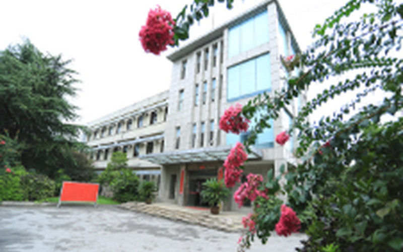 Jiangsu Province Yixing Nonmetallic Chemical Machinery Factory Co., Ltd خط إنتاج المصنع
